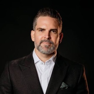 Dr. Thiago Castro